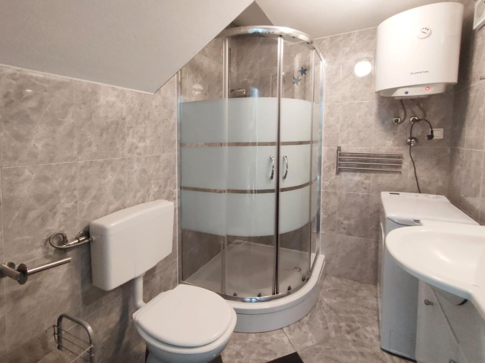 ميدولين Rafael Apartments المظهر الخارجي الصورة
