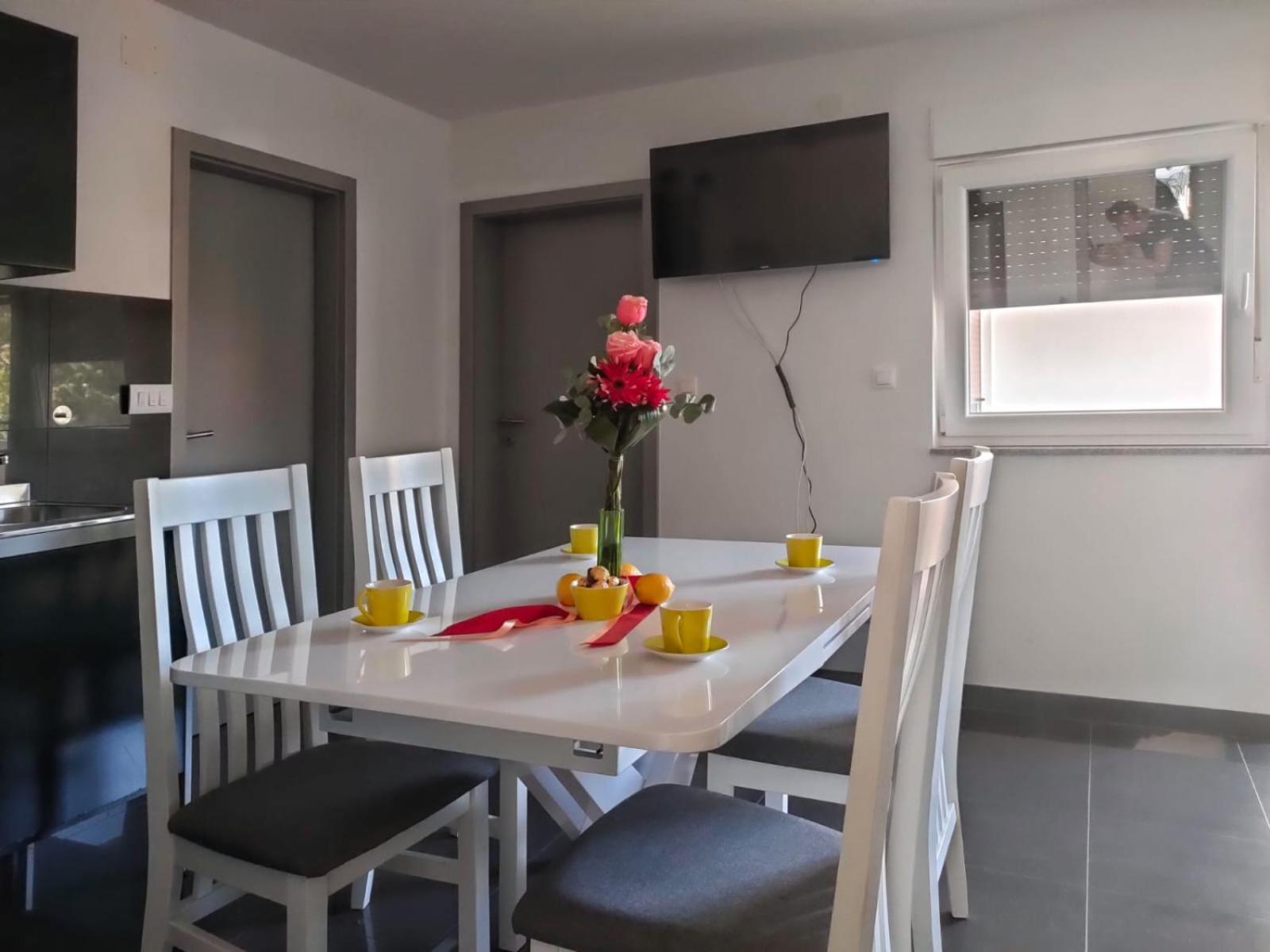 ميدولين Rafael Apartments المظهر الخارجي الصورة