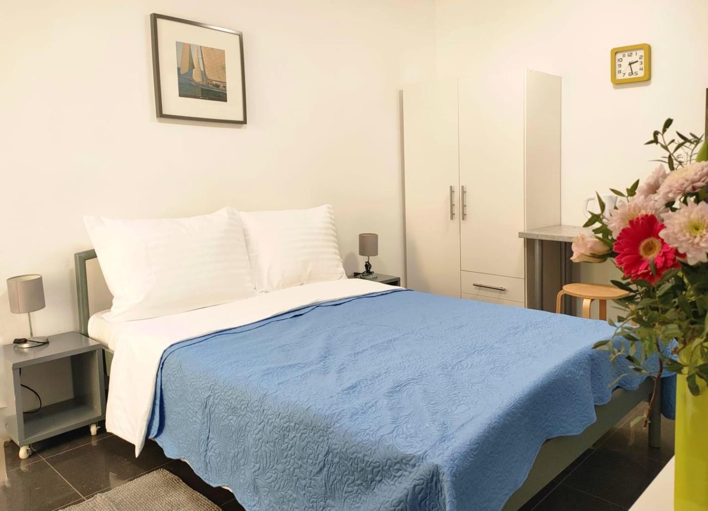 ميدولين Rafael Apartments المظهر الخارجي الصورة
