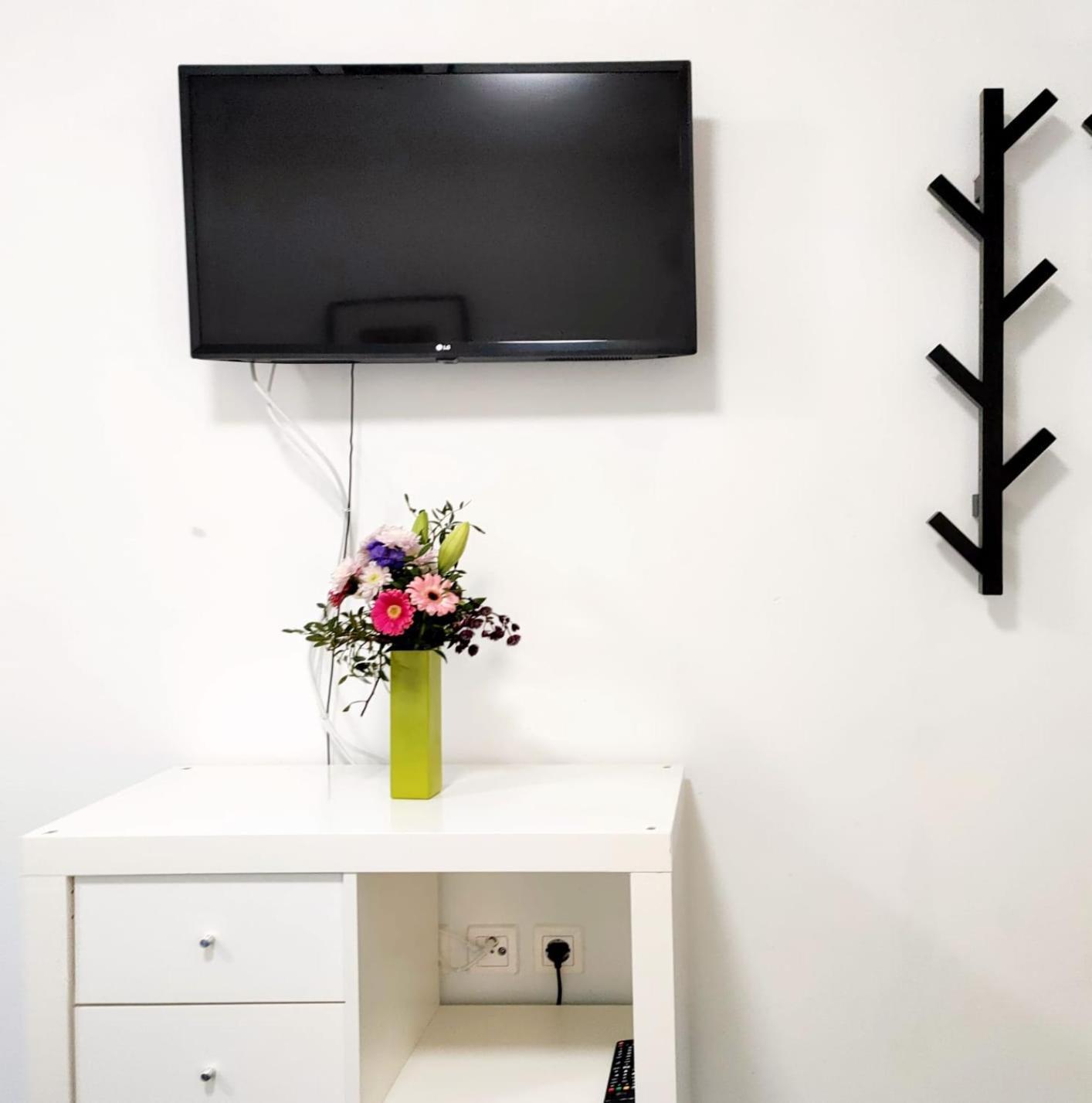 ميدولين Rafael Apartments المظهر الخارجي الصورة
